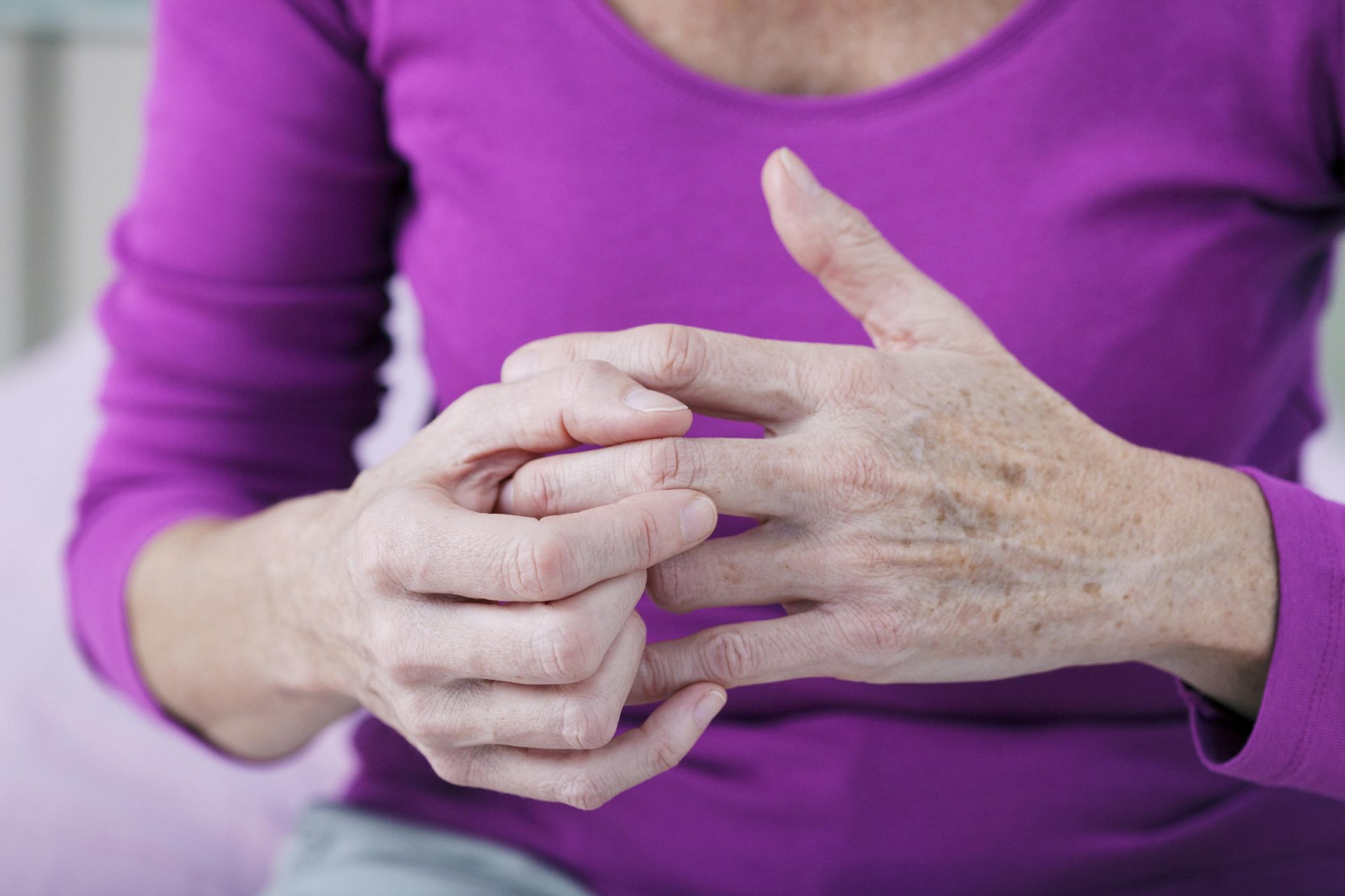 Early Signs Of Arthritis You Should Not Ignore The Healthy Hen early-signs-of-arthritis-you-should-not-ignore-the-healthy-hen